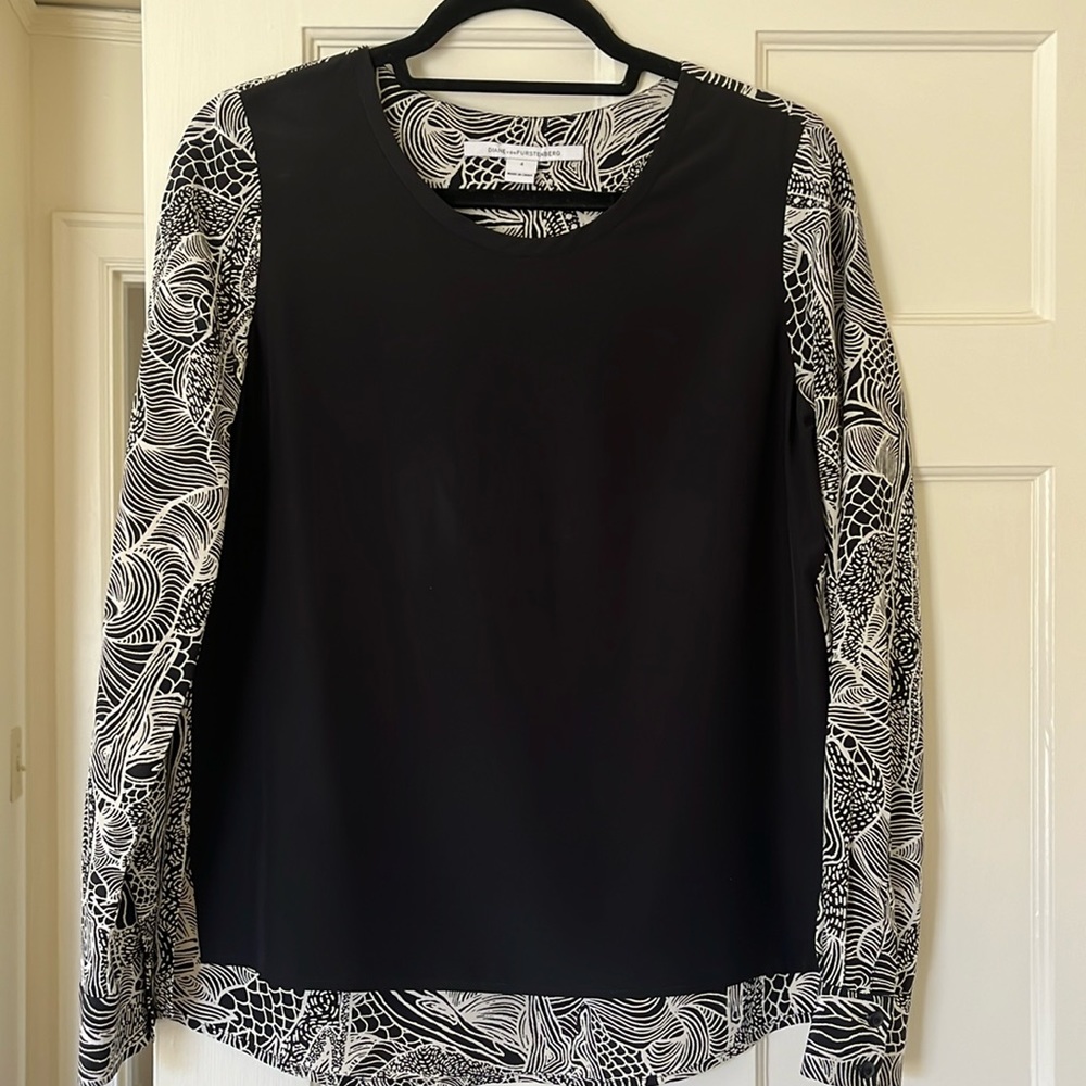 DVF blouse 100% silk Size 4